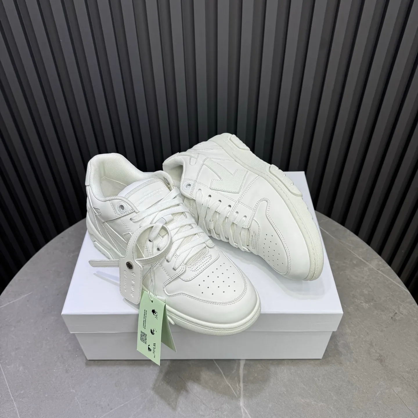 P620 OFF WHITE⚡️Couple model⚡️35-40 women’s model 39-46 men’s model